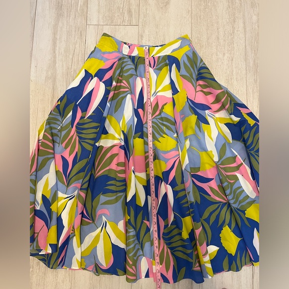 Boden full skirt. Absolutely loved it but need to size up! - Picture 11 of 13